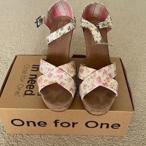 TOMS strappy wedge